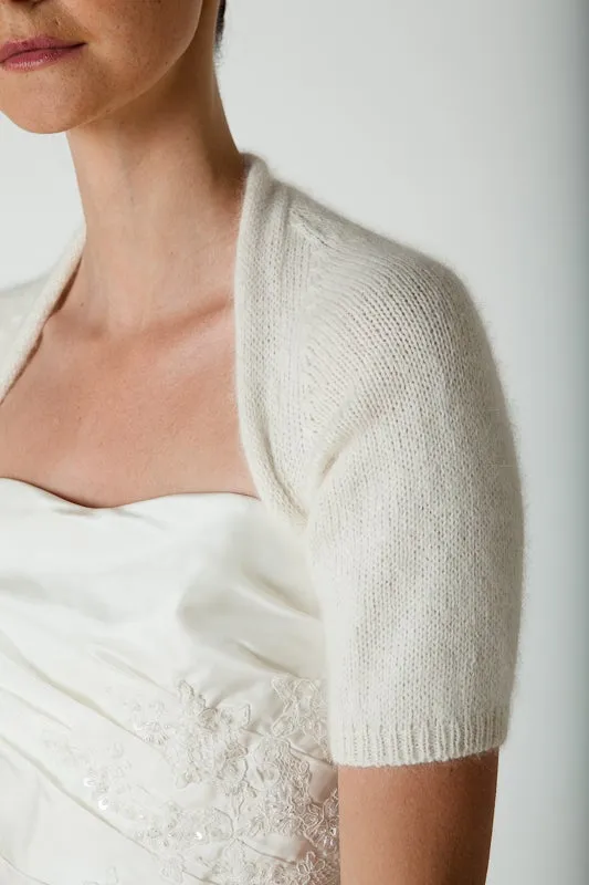 Brautjacke zum selber stricken mit kurzem Arm aus Angora oder Mohair
